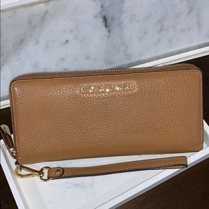 Beige wristlet